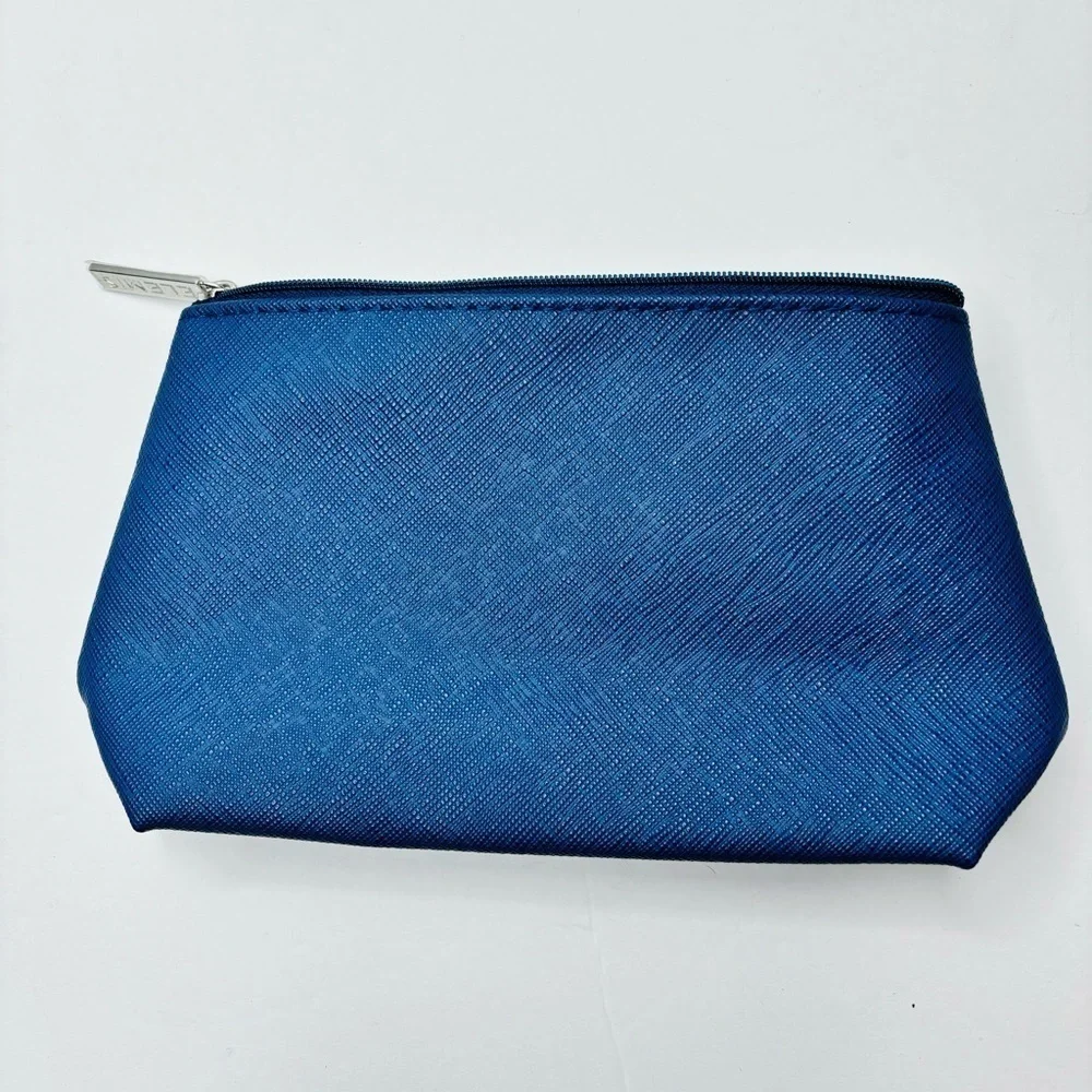 ELEMIS Blue Small Zipper Makeup Pouch